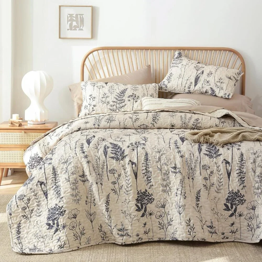 New Quilts Queen Size Beige Quilt Botanical with Floral Pattern Microfiber